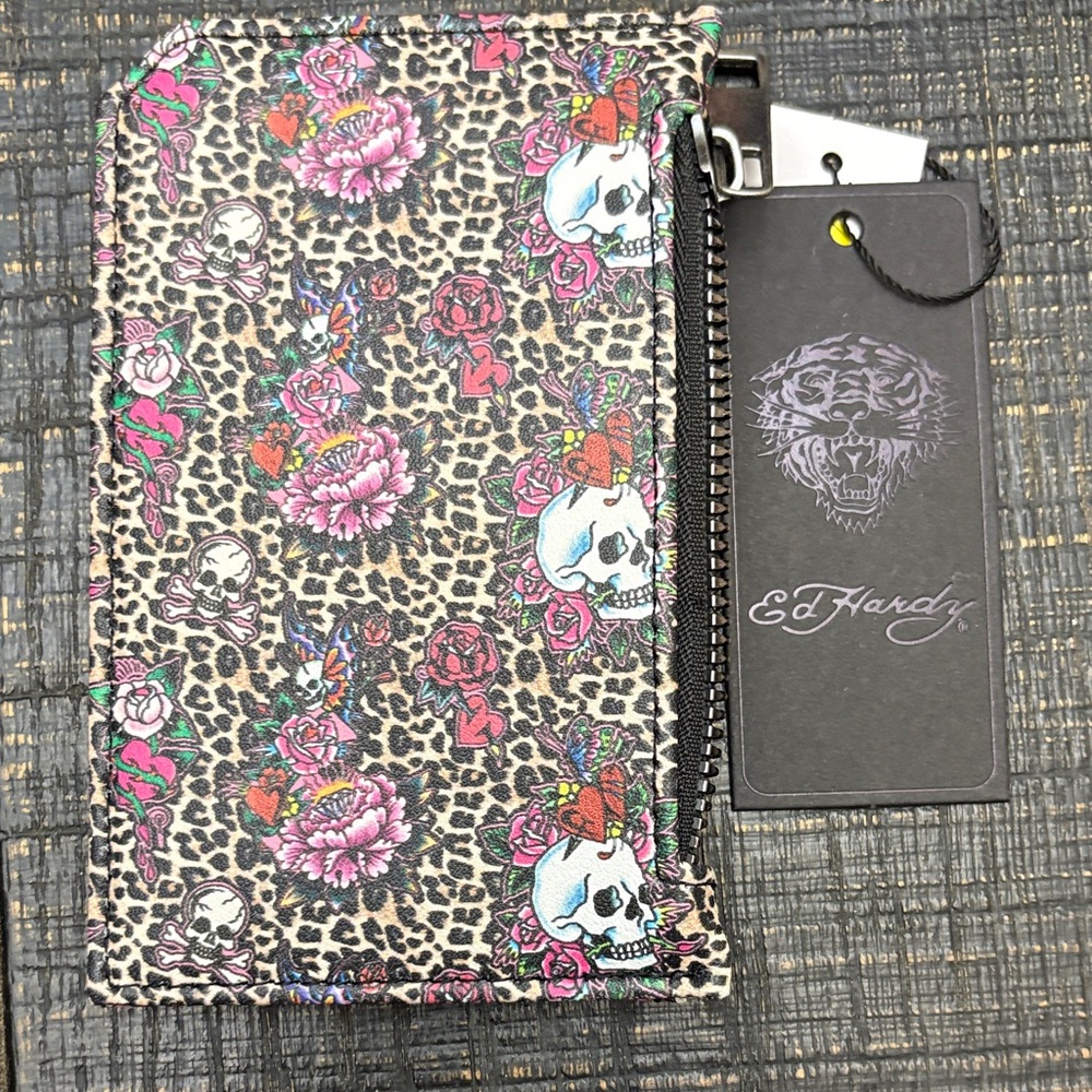 Ed Hardy Black and Pink Floral Skull Card Holder - Picture 2 of 3